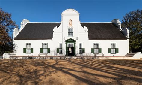 Il Castello di Groot Constantia: Un Tesoro Storico Incastonato Tra i Pendii del Sudafrica!