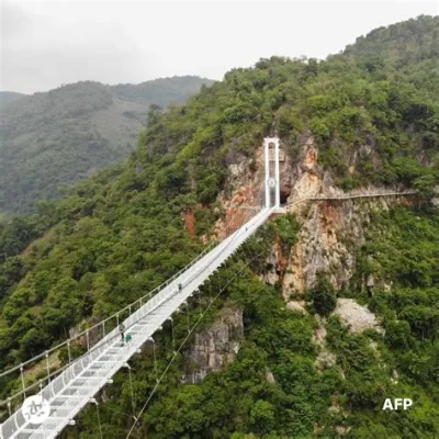 Il Ponte di Shiqiao: Un Maestoso Testimone di Storia e Architettura!